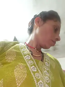 Sexy-Suhani2