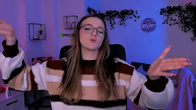 luna_berryy webcam