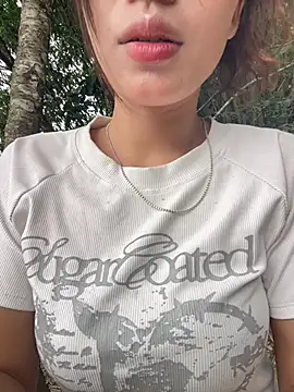Joan_202 webcam
