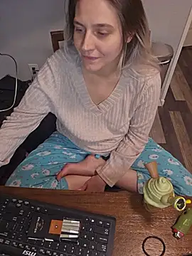 ScarletsWeb live cam on StripChat