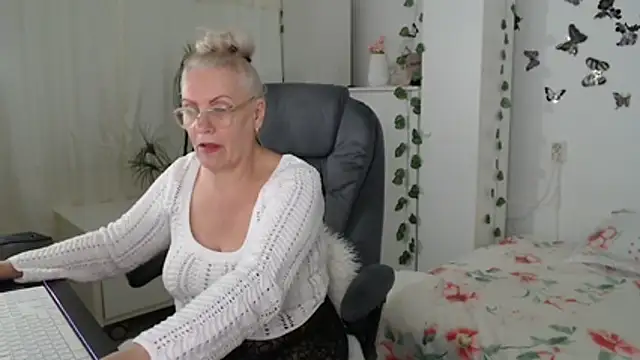 Ghertrude52 webcam