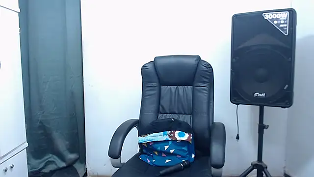 LAURA_CRAIZY webcam