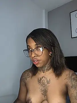 Pauline_Fox webcam