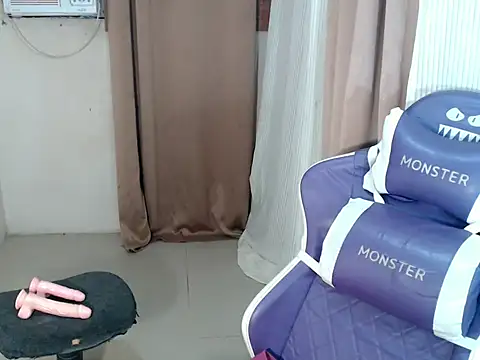 Ur_Goddes_Barbie webcam