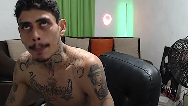 alpha_zom