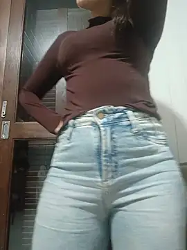 Lupita_sol live cam on StripChat