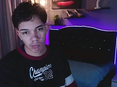haku_nayro webcam