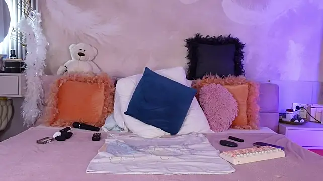 JullyBlair webcam