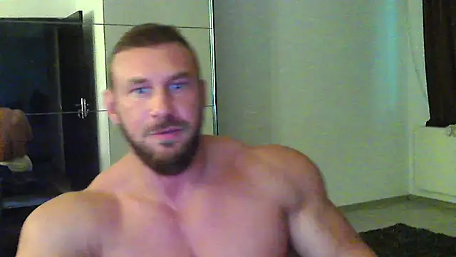 muscularkevin live sex cam