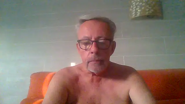 tuggy59 live cam on StripChat