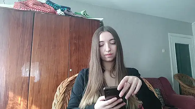 WynonaFarhat webcam
