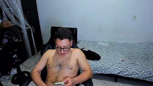 ares_sexxx live cam on StripChat