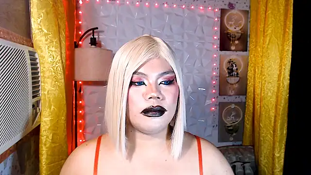 TSbrianaHugeCock