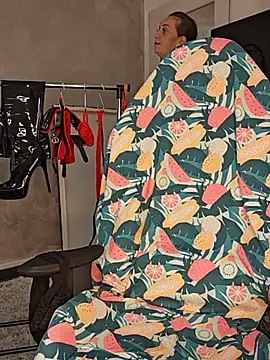 AvaSquirtMilf webcam