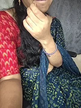 Cute-Smiely-Queen-Telugu webcam