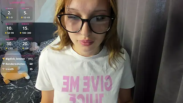 EvelinaLuu webcam