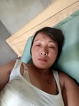 Angelina-Luxxy webcam