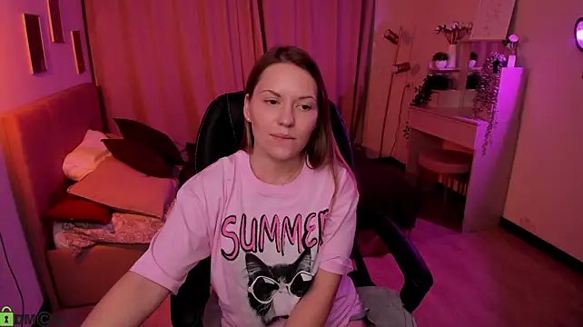 Kira_Miragee webcam