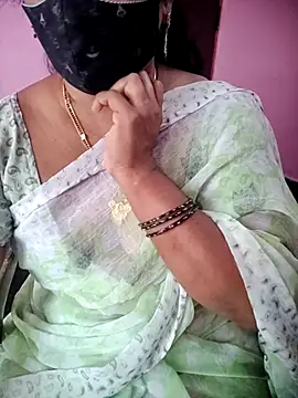 Tamil_Anudhiya webcam