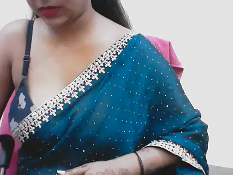 LovingPihu webcam