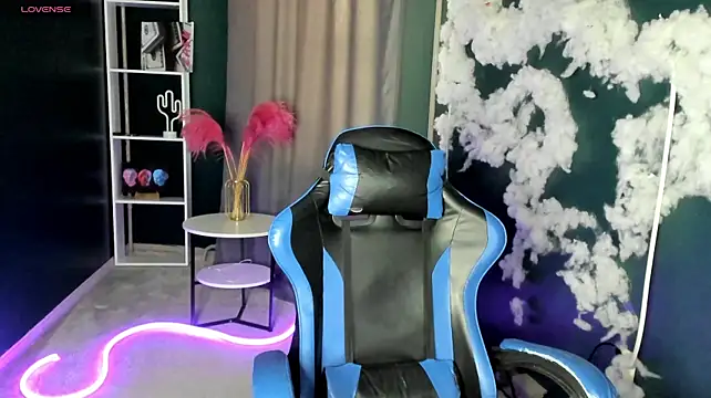 Valerie_Foxy