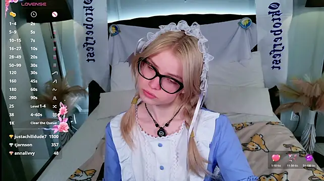 ChloeWells webcam