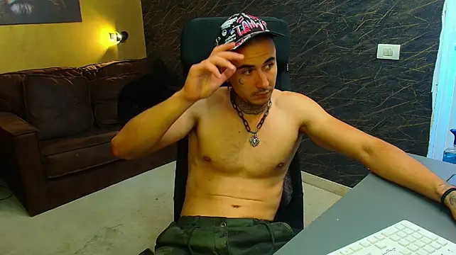 RomeoBodhi live cam on StripChat