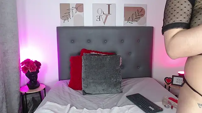 cinnamon_cake (F young) - remove bra + blowjob