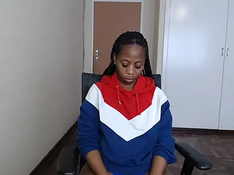 QUEENMANDYY