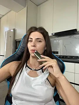 CurlyLara live sex cam