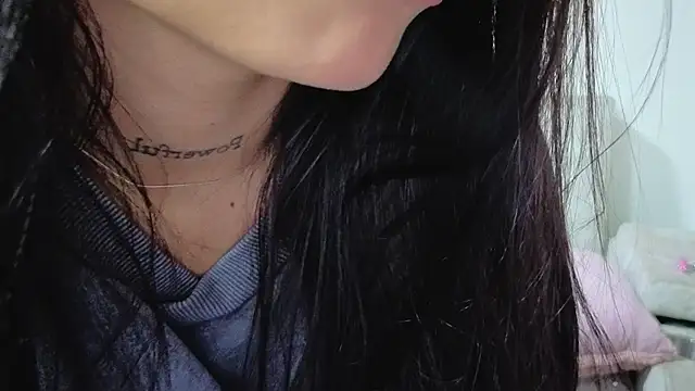 Elodie221 webcam