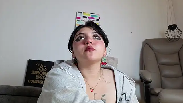 Blueberry_gothic webcam
