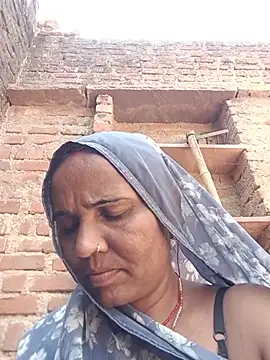Priya_cutR