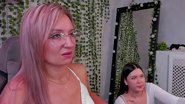 Jennifer_Hale webcam