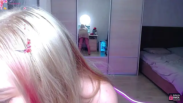 Lana__Nova webcam