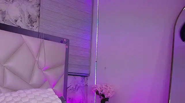 kendal_rossi live cam on StripChat