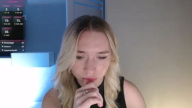 Emily_Hartt webcam