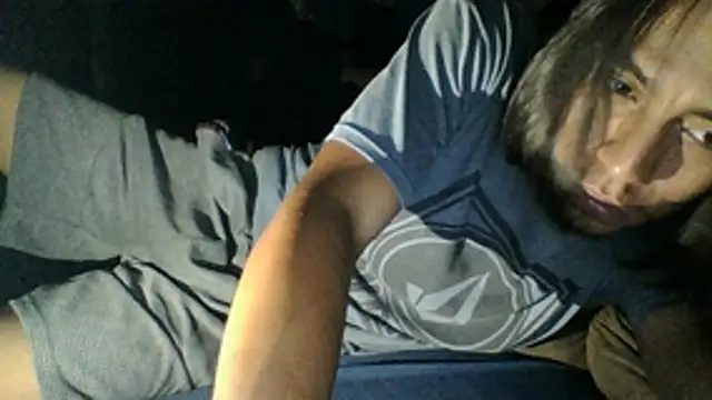 AlexAlejandro13 webcam