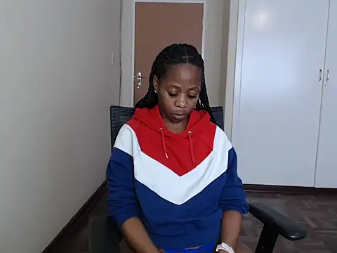 QUEENMANDYY