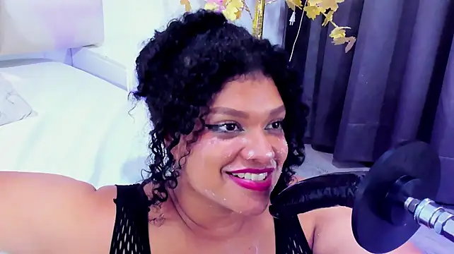Chantal_Sex_XXX webcam