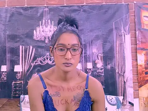IndianRebel4u2Luv webcam