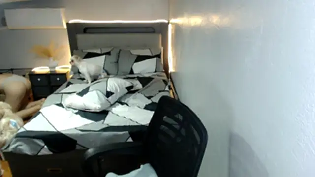 AmazingLuchie webcam
