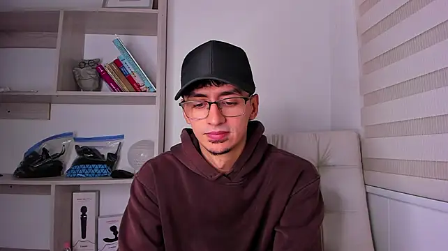 Aaron_Tate