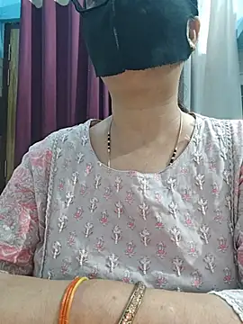 Aishwaryaa_69 webcam