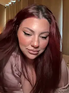CurvyKimmy1 webcam