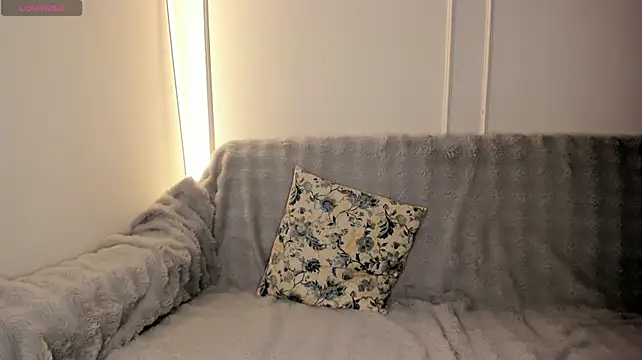 Lunaonekiss webcam