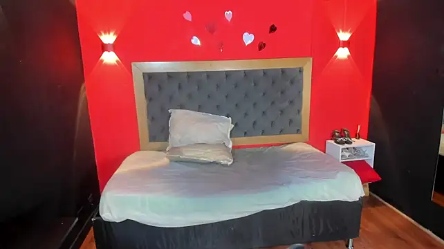 YayaHilton webcam