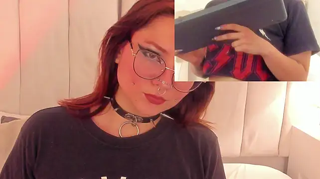 leah_bloom_ webcam