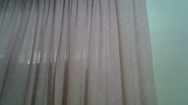 SkinnyKitten webcam