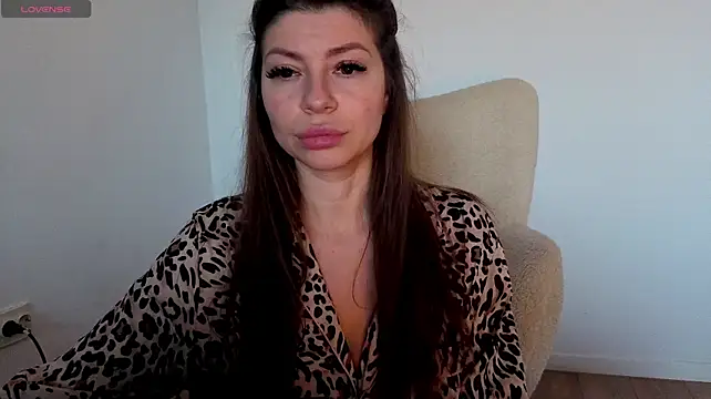 Jullyenn3 webcam